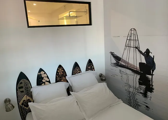 Neuf Vieil Апартаменты