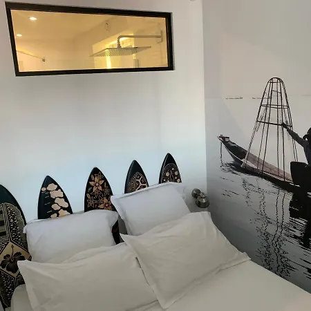 Neuf Vieil Apartment