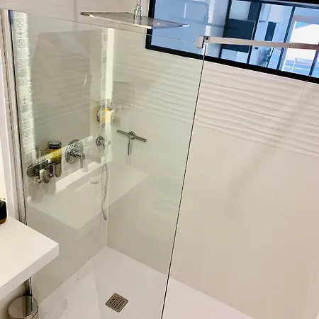 Neuf Vieil Apartment