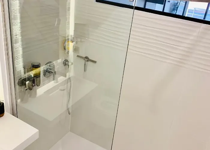 Neuf Vieil Apartment